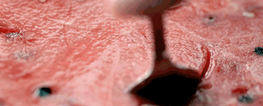 西瓜消暑.gif